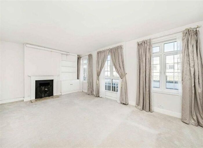 4 Bedroom Property To Rent In Colston Road, East Sheen, SW14