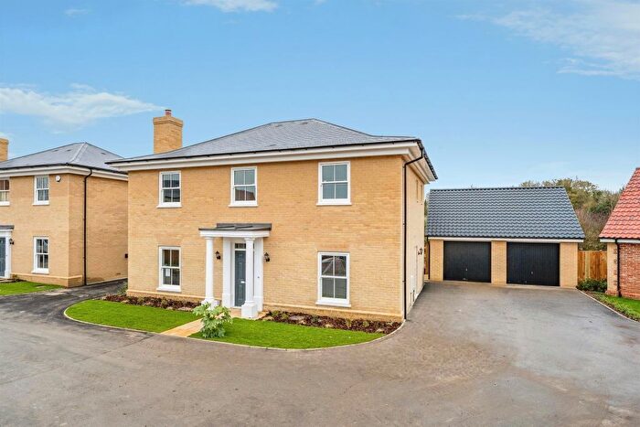 4 Bedroom Detached House For Sale In Weavers Way, Clare, Sudbury, CO10