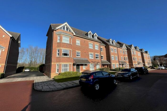 2 Bedroom Flat To Rent In Highbridge, Gosforth, Newcastle Upon Tyne, NE3