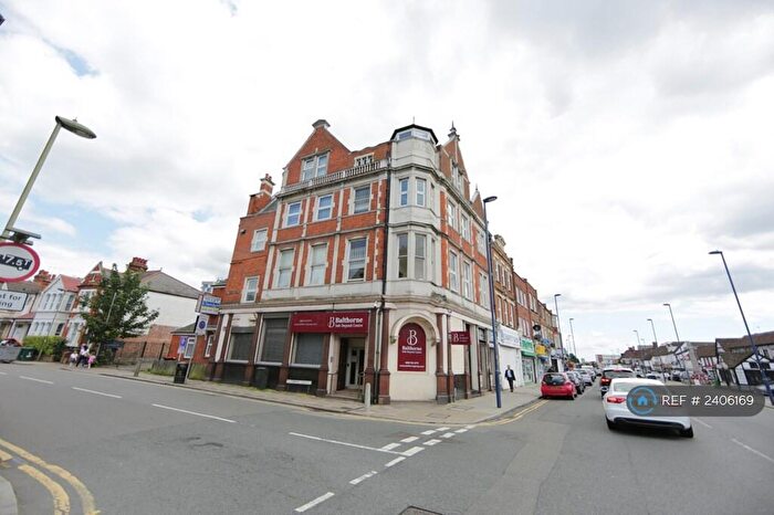 Studio To Rent In High Street, Edgware, HA8