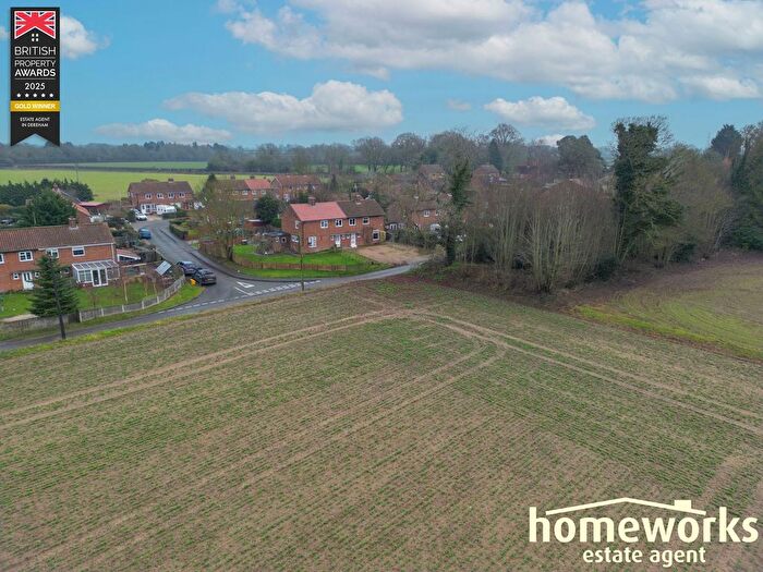 3 Bedroom Semi Detached House For Sale In Soames Place, Scarning, NR19