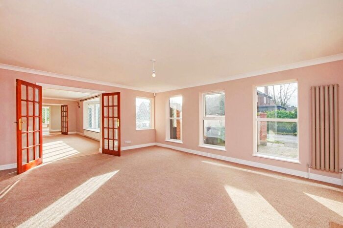 4 Bedroom Detached House For Sale In The Horseshoe, York, YO24