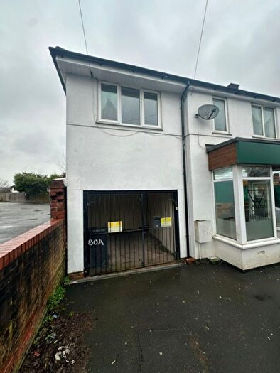 2 Bedroom Flat To Rent In Parkes Hall Road, Dudley, DY1