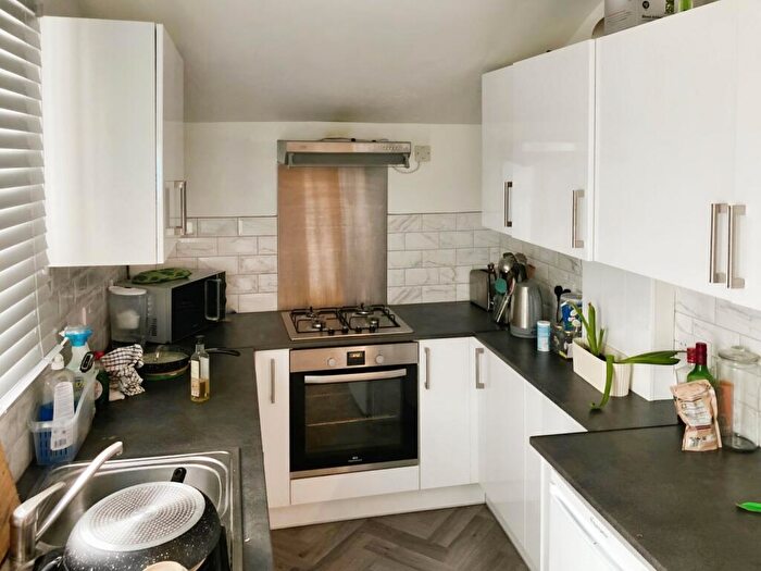 5 Bedroom Terraced House To Rent In Heald Grove, Manchester, Greater Manchester, M14