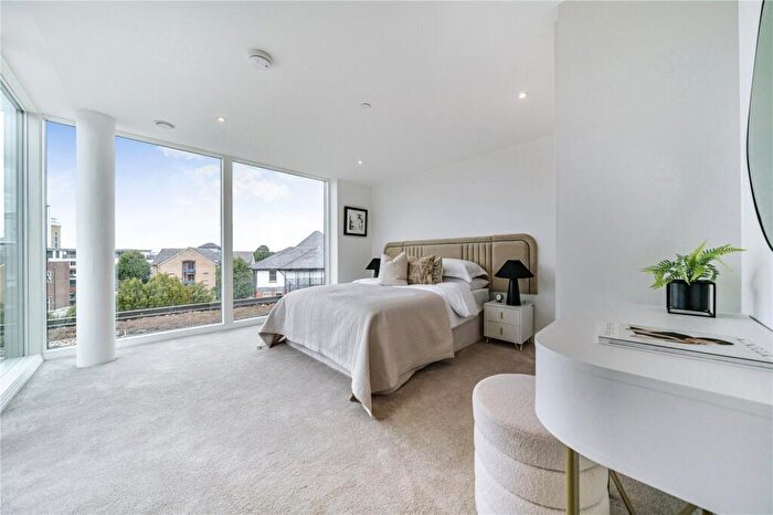 2 Bedroom Apartment For Sale In Tweedy Road, Bromley, BR1