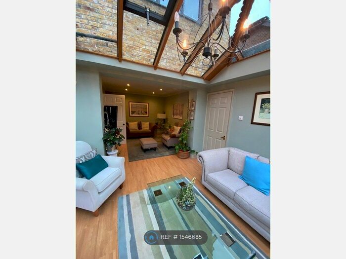 4 Bedroom Detached House To Rent In Bunbury Way, Epsom, KT17