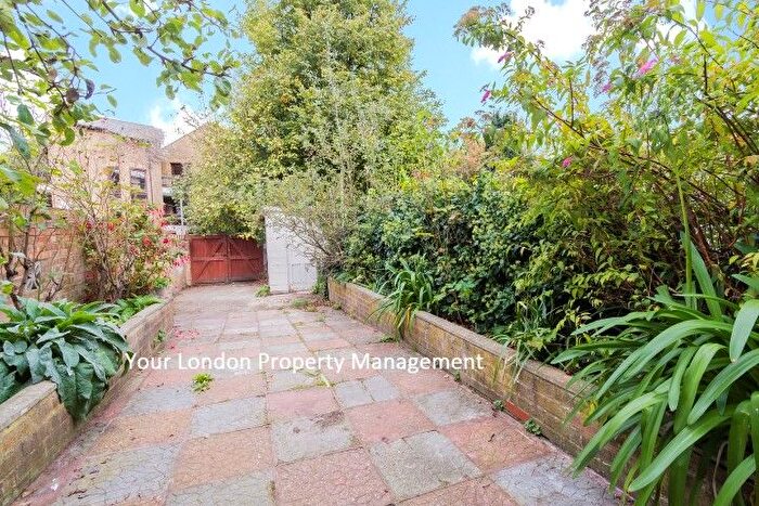 4 Bedroom Terraced House To Rent In The Village, Charlton, SE7