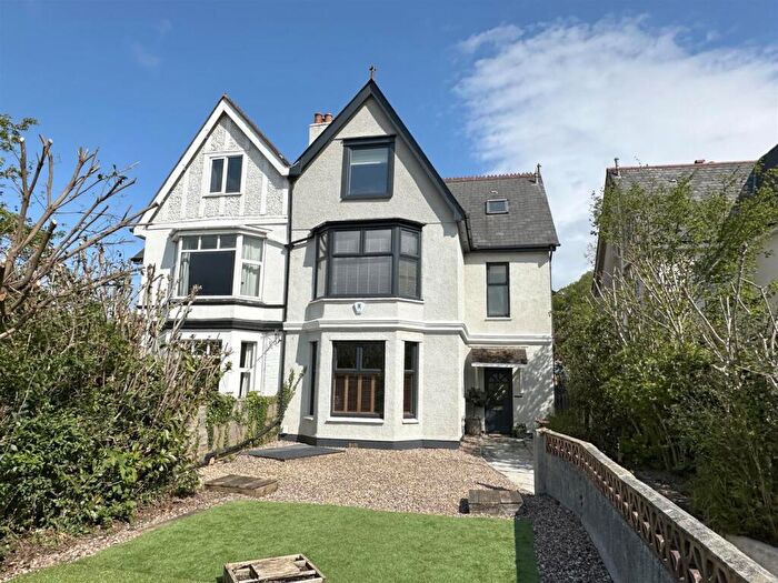 6 Bedroom Semi-Detached House For Sale In Newnham Road, Colebrook, Plymouth, PL7