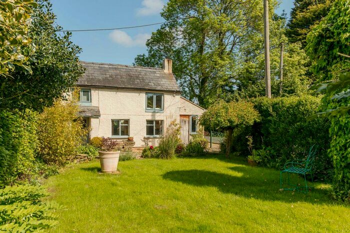 2 Bedroom Cottage For Sale In Upper Minety, Malmesbury, SN16