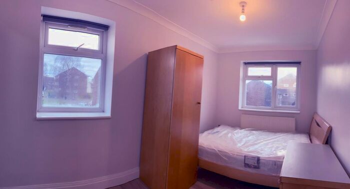 1 Bedroom Flat To Rent In Hazelmere Road, Northolt UB5
