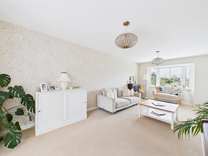4 Bedroom Detached House For Sale In Marisco Close, Boulton Moor, DE24
