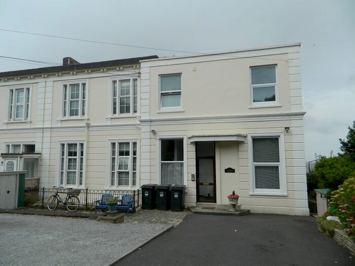 2 Bedroom Flat To Rent In Upper Kewstoke Road, Weston-Super-Mare, Somerset, BS23