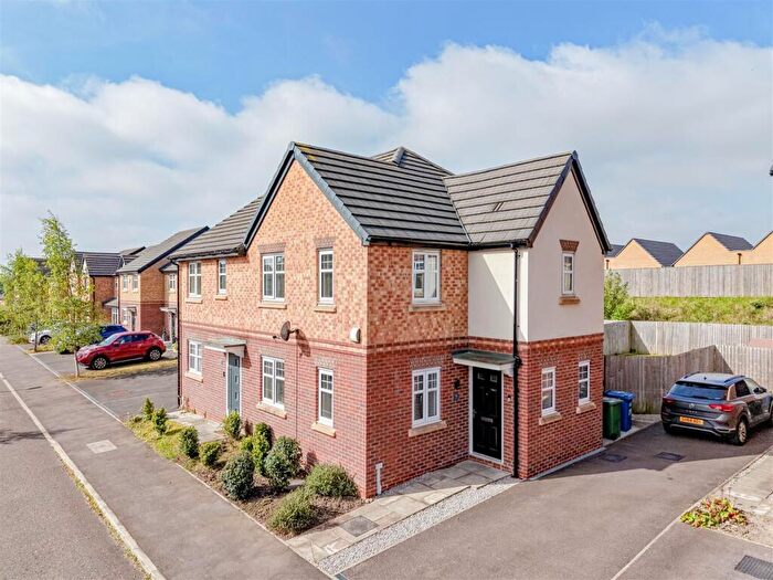 3 Bedroom Semi-Detached House For Sale In Stothert Street, Atherton, Manchester, M46