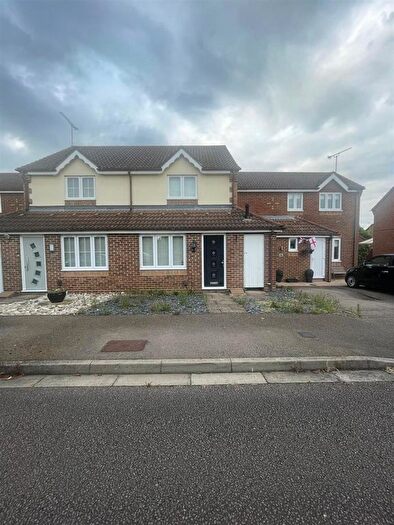 2 Bedroom Property To Rent In Haddestoke Gate, Cheshunt, Waltham Cross, EN8