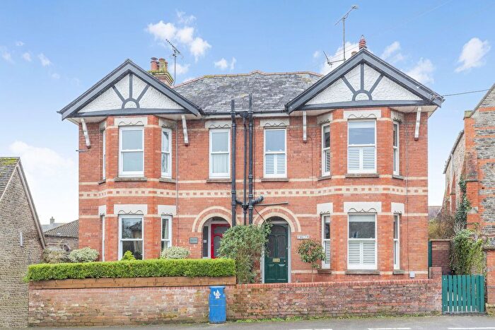 3 Bedroom Semi Detached House For Sale In Station Road, Stalbridge, DT10