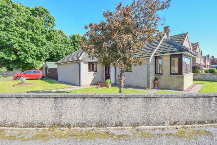 3 Bedroom Detached Bungalow For Sale In Drumossie Avenue, Inverness, IV2