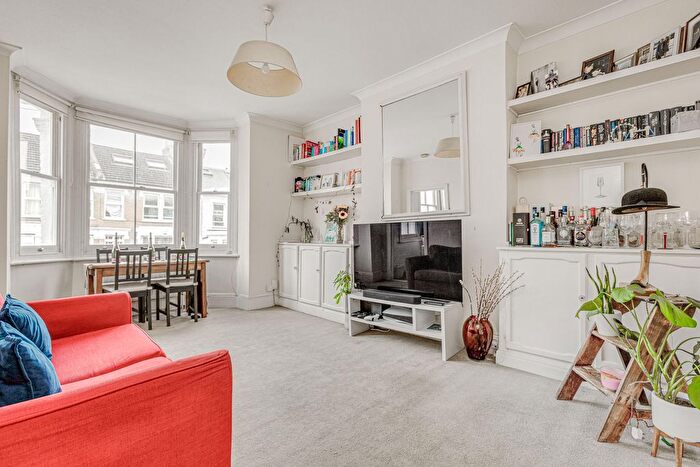 1 Bedroom Flat To Rent In Leathwaite Road, Between The Commons, SW11