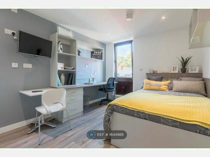 Studio To Rent In St Andrew's Lane, Cardiff, CF10