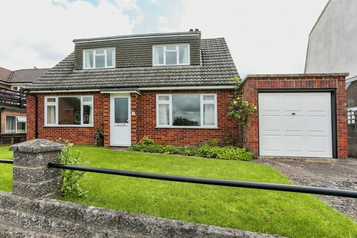 3 Bedroom Detached Bungalow For Sale In South Mill Close, Amesbury, Salisbury, SP4