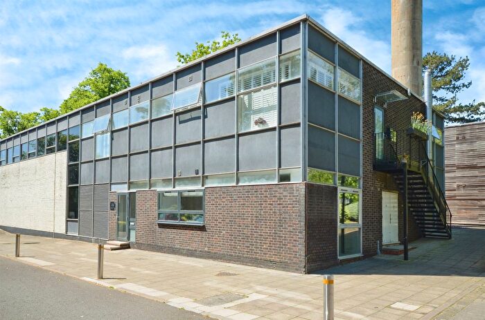 1 Bedroom Flat For Sale In Newsom Place, St. Albans, AL1