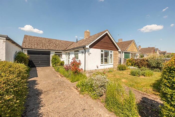 3 Bedroom Detached Bungalow For Sale In Westlands Avenue, Weston-On-The-Green, OX25