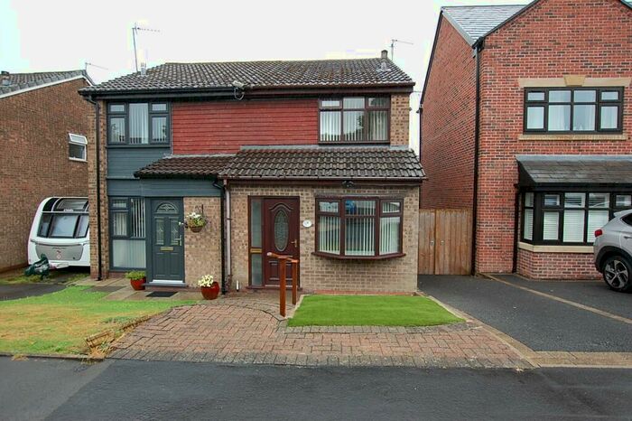 2 Bedroom Semi-Detached House To Rent In Ladysmith Road, Ashton-under-Lyne, Greater Manchester, OL6
