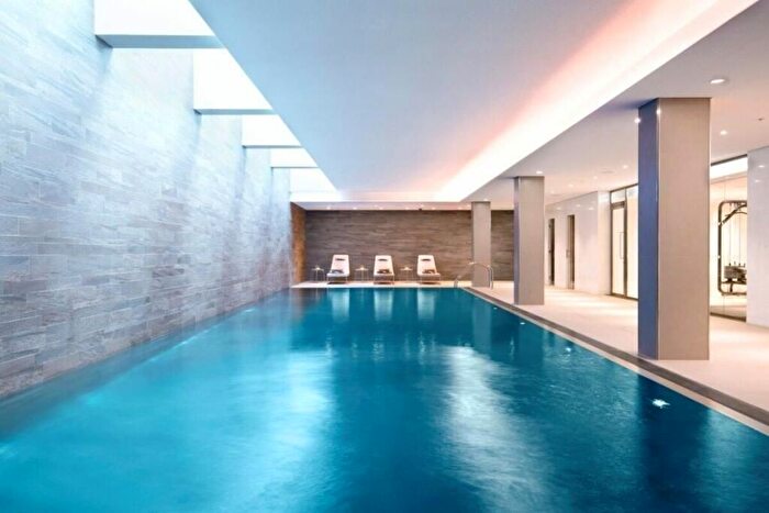 1 Bedroom Flat For Sale In South Bank Tower, South Bank, London, SE1