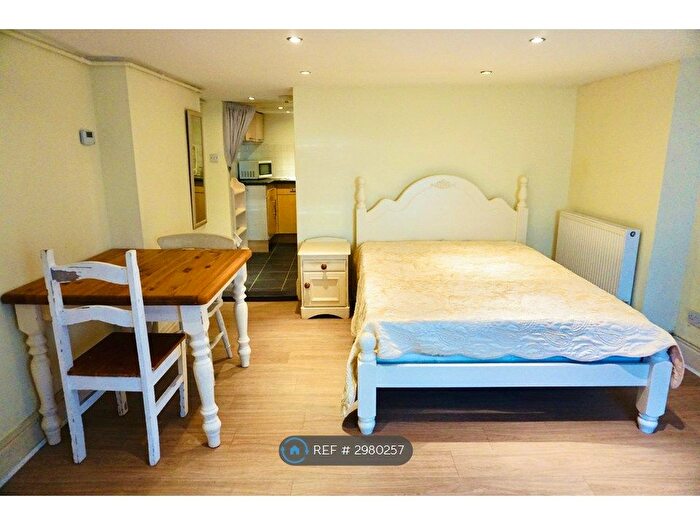 Studio To Rent In Hampshire Terrace, Portsmouth, PO1