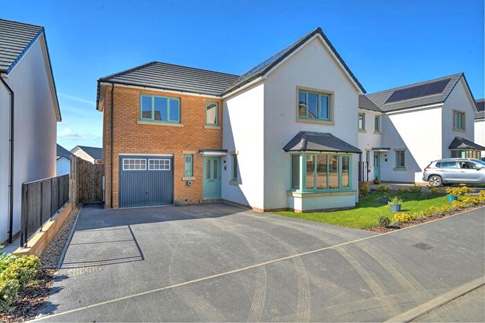 4 Bedroom Detached House For Sale In Molbrook Road, South Molton, EX36