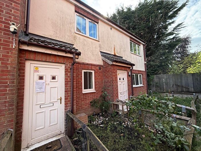 1 Bedroom Flat For Sale In Ayscough Avenue, Spalding, Lincolnshire, PE11
