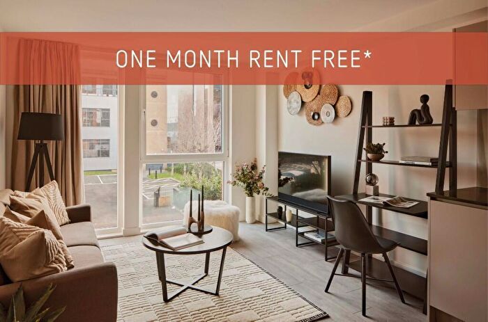 2 Bedroom Flat To Rent In Dumballs Road, Cardiff(City), CF10