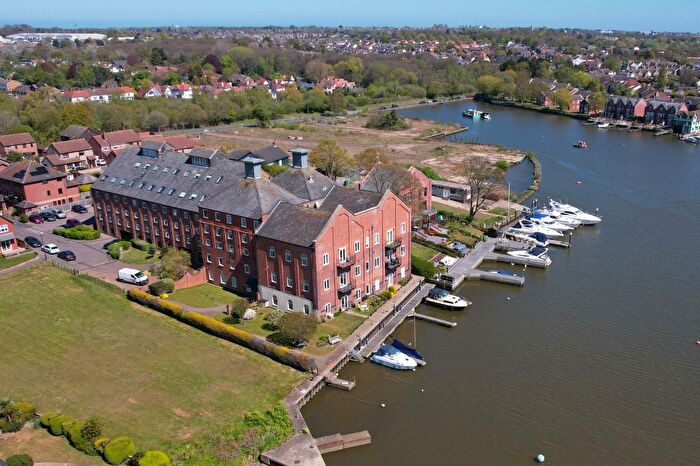 3 Bedroom Flat For Sale In Swonnells Walk, Oulton Broad, NR32