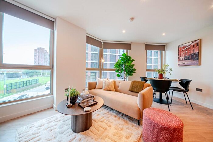 2 Bedroom Apartment To Rent In Uncle Leeds, Whitehall Leeds, LS12