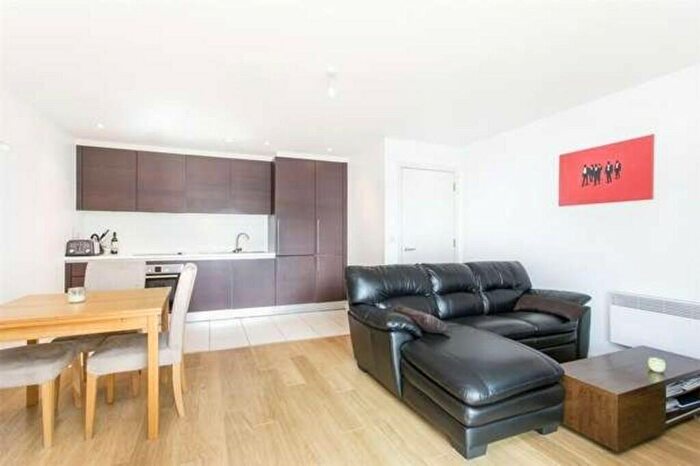 1 Bedroom Apartment To Rent In New River Avenue, Hornsey, London, N8