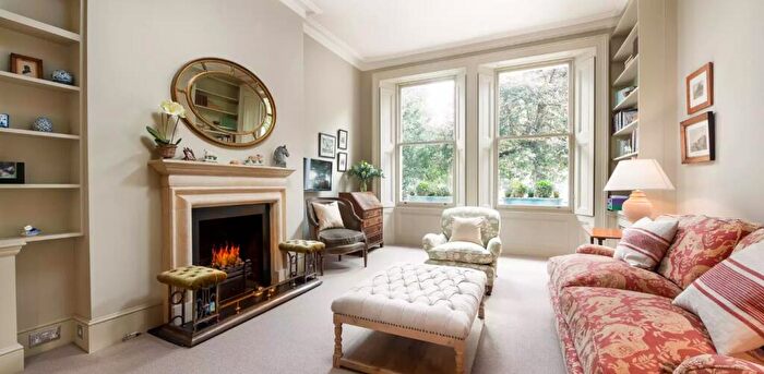 1 Bedroom Apartment To Rent In Redcliffe Gardens, Chelsea, London, SW10