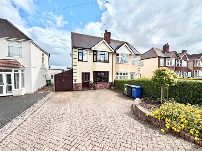 3 Bedroom Semi Detached House For Sale In Amblecote Road, Brierley Hill, DY5