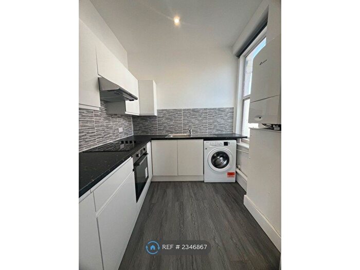 1 Bedroom Flat To Rent In Tooting High Street, London, SW17