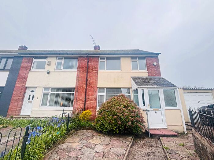 3 Bedroom Semi Detached House To Rent In Ceiriog Close, Barry, CF63