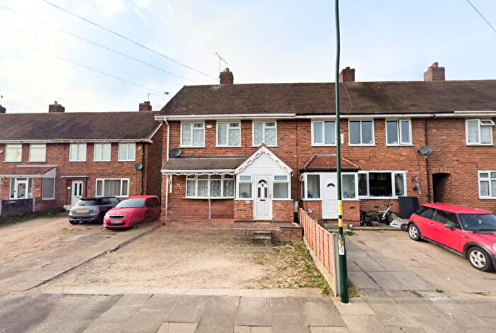 Semi Detached House For Sale In Outmore Road, Birmingham, B33