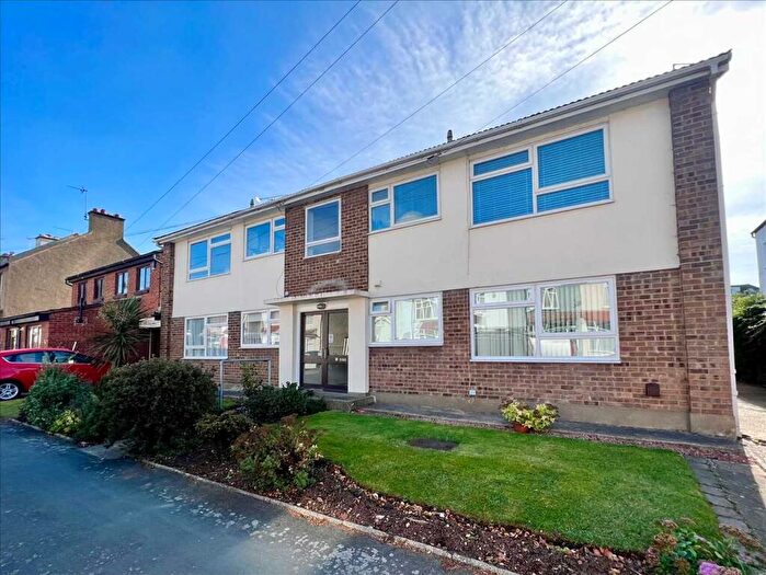 2 Bedroom Apartment To Rent In Westcliff On Sea, SS0