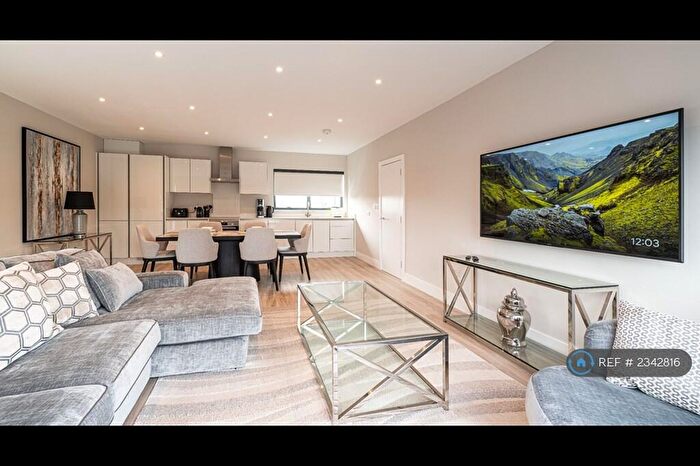 1 Bedroom Penthouse To Rent In Seoul House, New Malden, KT3