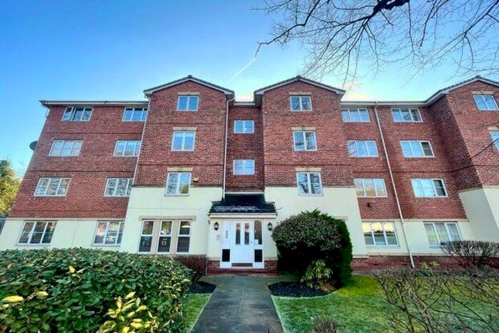 2 Bedroom Flat To Rent In Manley Road, Manchester, M16