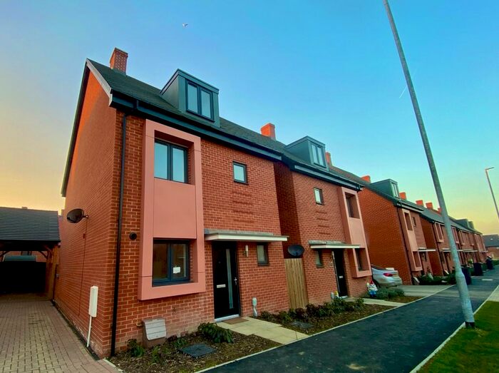 4 Bedroom Property To Rent In Heritage Road, Kingsnorth, Ashford, TN25