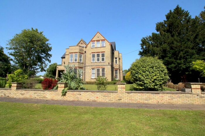 2 Bedroom Apartment To Rent In Old Hale Way, Ickleford, Hitchin, SG5