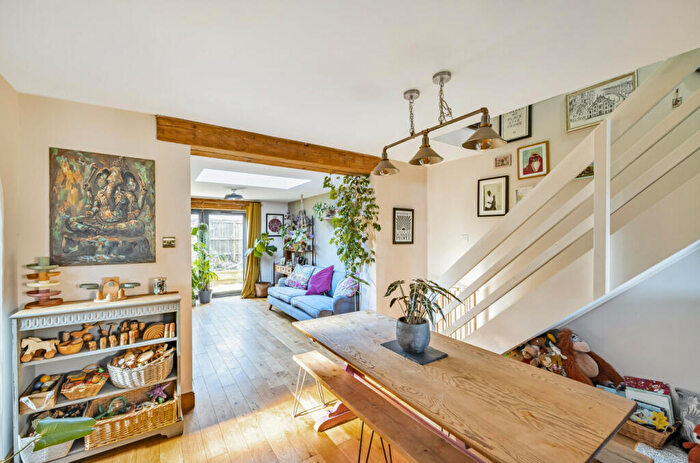 3 Bedroom End Of Terrace House For Sale In Larchfield Close, Frome, Frome, BA11