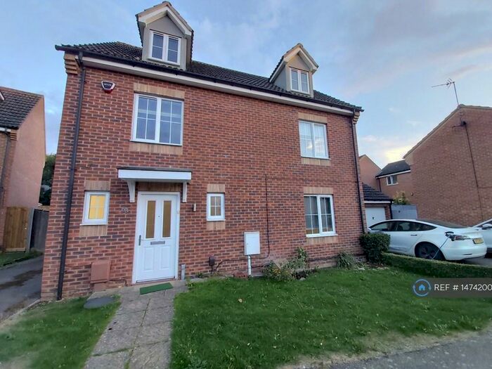 5 Bedroom Detached House To Rent In Maye Dicks Road, Rushden, NN10