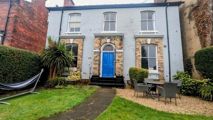 4 Bedroom Detached House To Rent In Victoria Road, Leeds, LS6