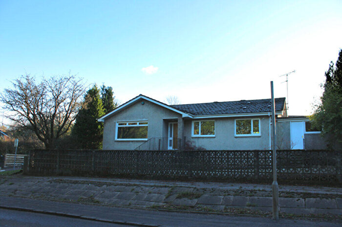 3 Bedroom Bungalow To Rent In Ailsa Drive, Kirkintilloch, G66