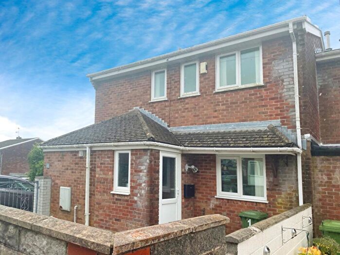 3 Bedroom House To Rent In Bryngolau, Tonyrefail, CF39