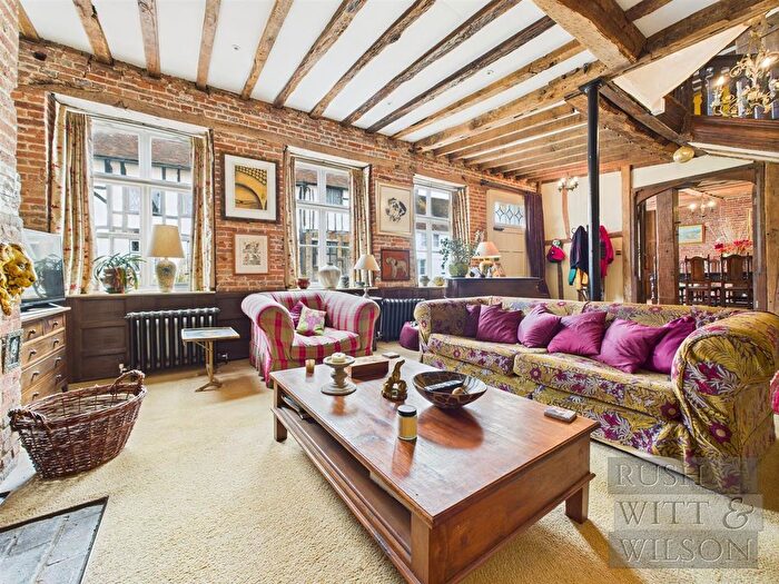 4 Bedroom Semi-detached House For Sale In High Street, Robertsbridge, TN32